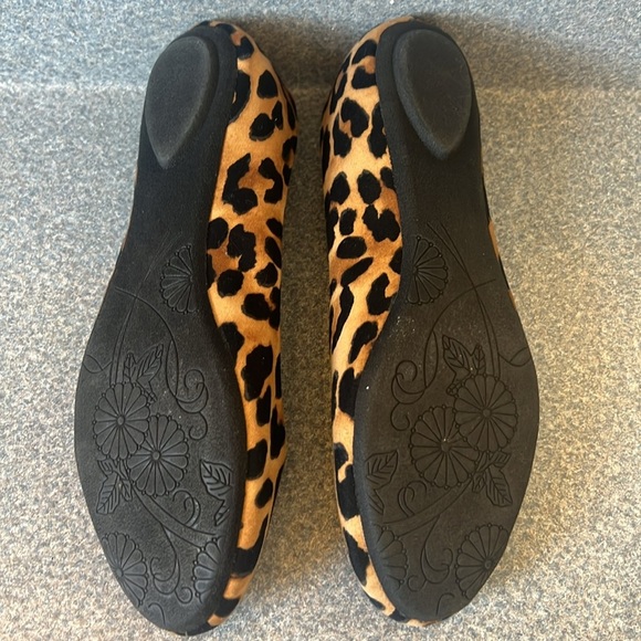 Steve Madden Leopard Print Shoes - Picture 5 of 6